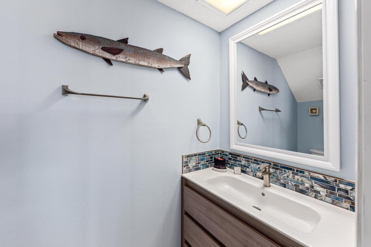 Breathtaking Views From Gulf Front 2 Bd / 3 Ba Townhome! Holiday home