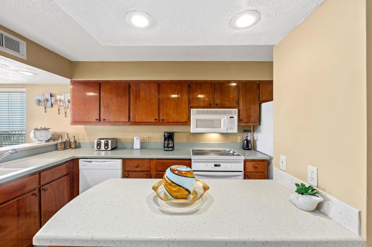 Breathtaking Views From Gulf Front 2 Bd / 3 Ba Townhome! Holiday home *